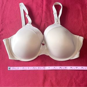 Warners full cup nude/beige bra w/lace trim, size 40C